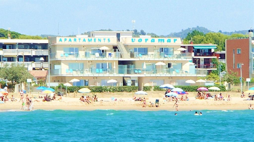 Apartamentos Voramar Castelldefels Exterior photo
